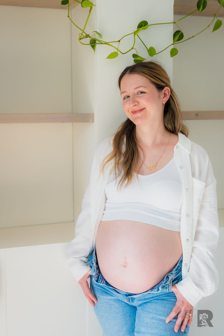 Maternity portrait by Ravin Photography in Halifax, Nova Scotia